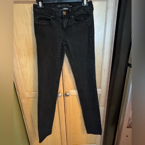 AE 🦅 Classic Black Women's Skinny Jeans - Picture 5 of 12